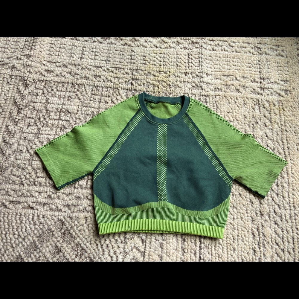 Helena Seamless Crop Top ( Like New ) - image 1